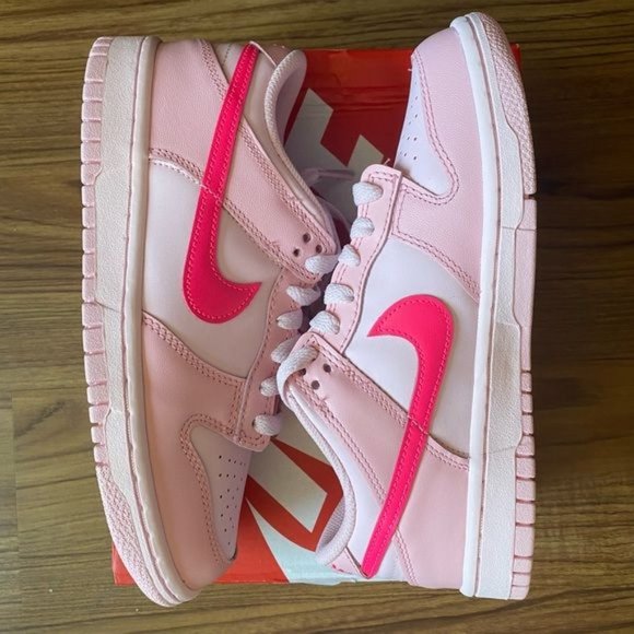 Limited Edition Nike Dunk Low (GS) Triple Pink Shoes Brand New Women's Size 5.5 - Picture 1 of 2